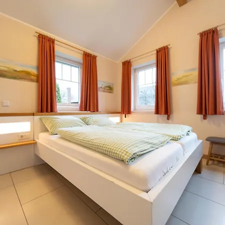 Holiday home Hof Koehne - Haus Am Reitplatz 3er *